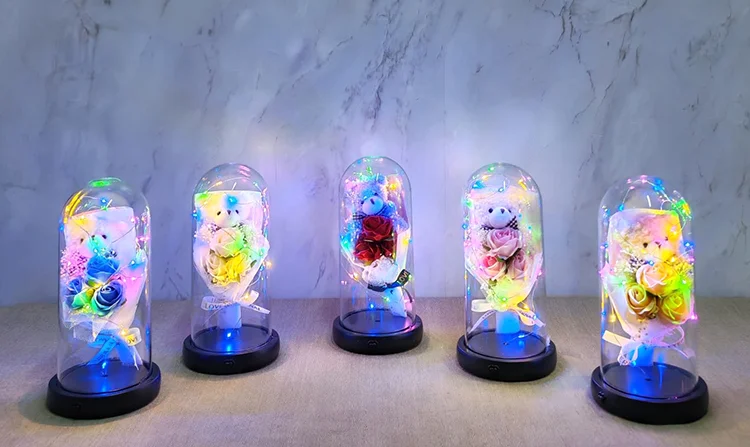 Işıklı Müzikli Fanus içinde Sevimli Ayıcıklı Gül Buketi  Alk5002