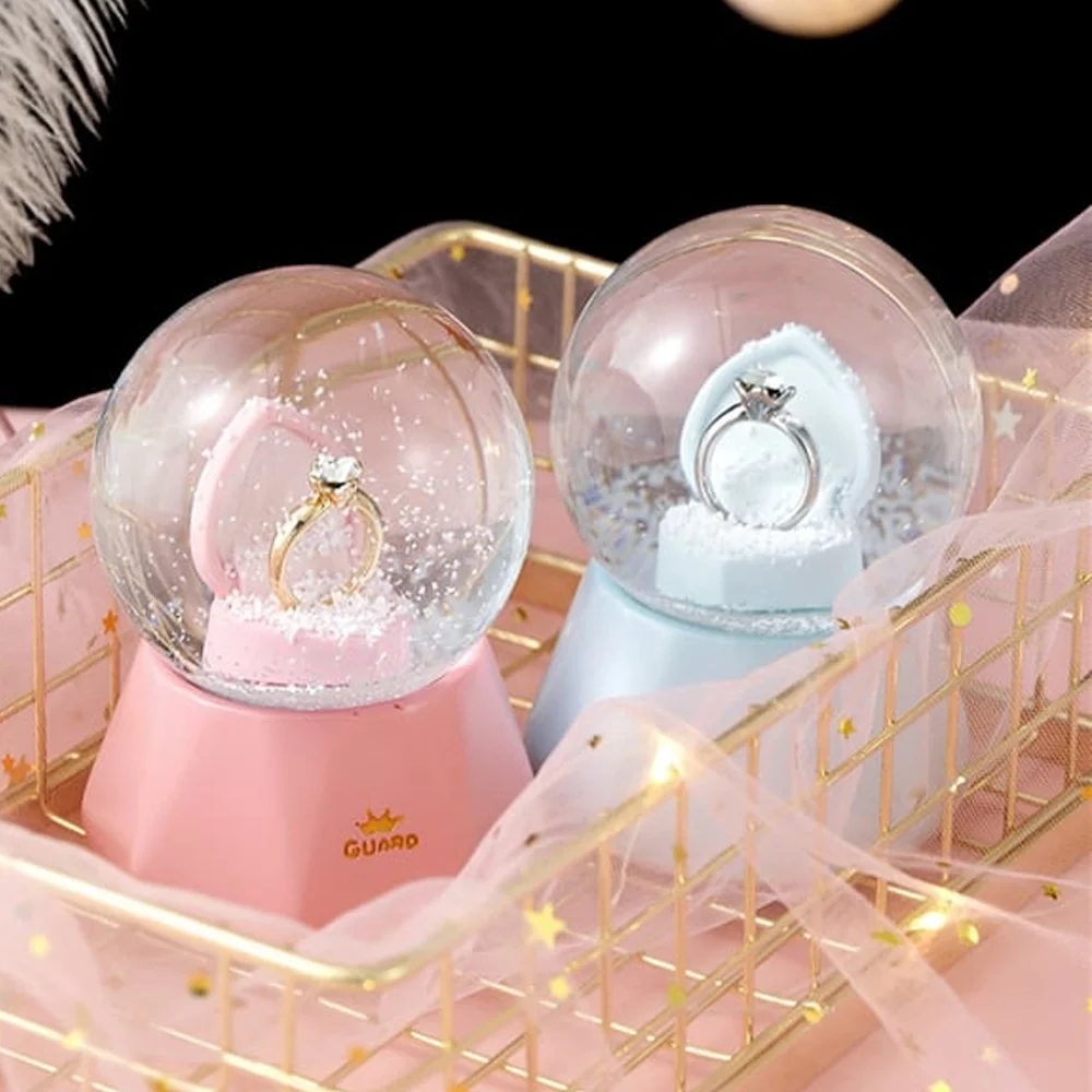 Toptan Tektaş Yüzük Temalı Işıklı Küçük Boy Kar Küresi