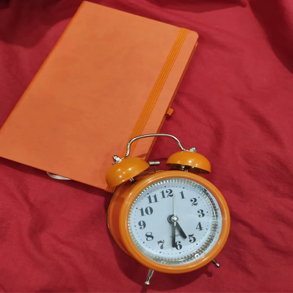 Toptan Turuncu Deri Defter ve Masa Saati