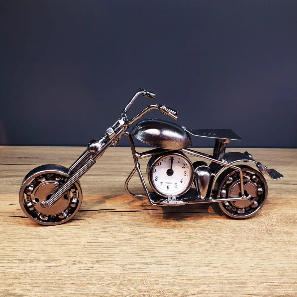 Toptan Masaüstü Dekoratif Metal Motor Saat